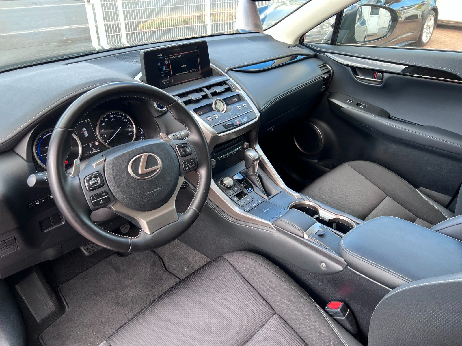 pirkite Lietuvoje Lexus NX 300h Hybrid Kamera Automatik | nuotrauka №11 | Unis.lt