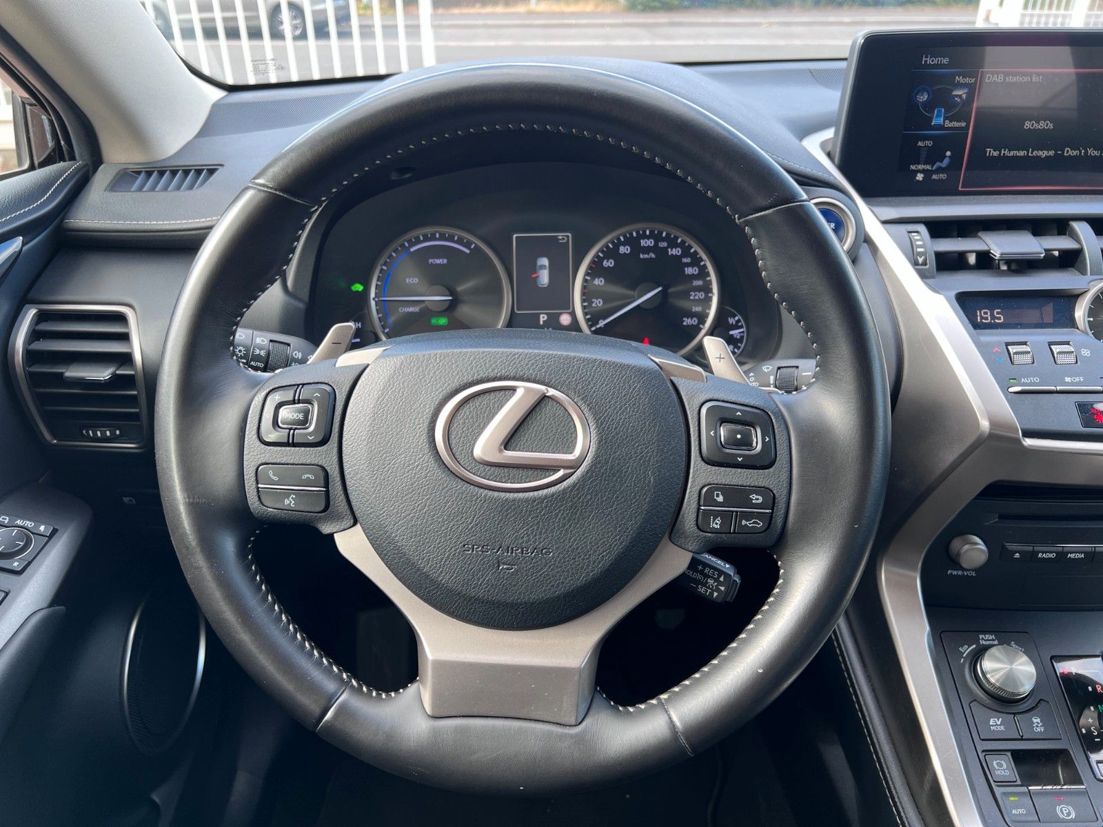pirkite Lietuvoje Lexus NX 300h Hybrid Kamera Automatik | nuotrauka №14 | Unis.lt