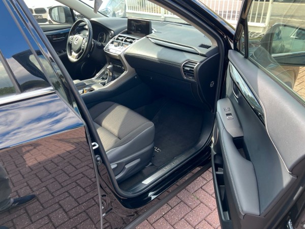 pirkite Lietuvoje Lexus NX 300h Hybrid Kamera Automatik | nuotrauka №25 | Unis.lt