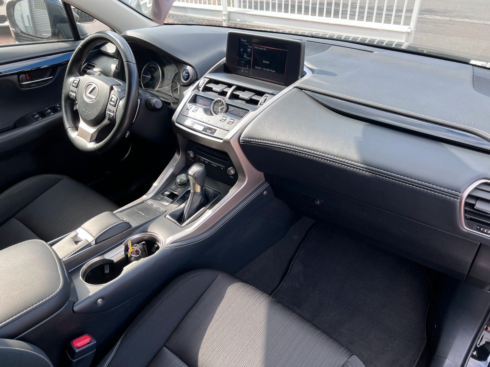 pirkite Lietuvoje Lexus NX 300h Hybrid Kamera Automatik | nuotrauka №27 | Unis.lt
