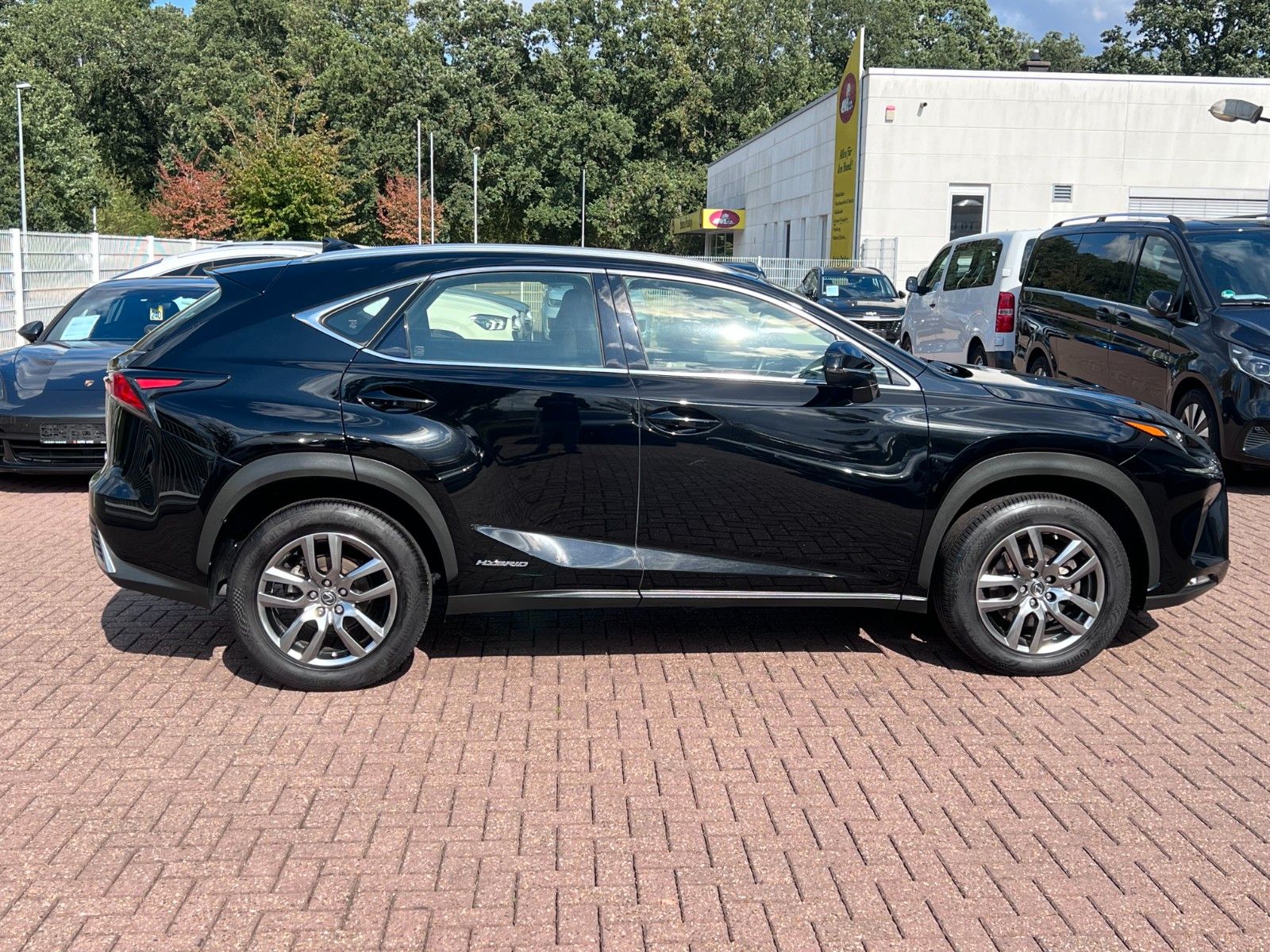 pirkite Lietuvoje Lexus NX 300h Hybrid Kamera Automatik | nuotrauka №7 | Unis.lt