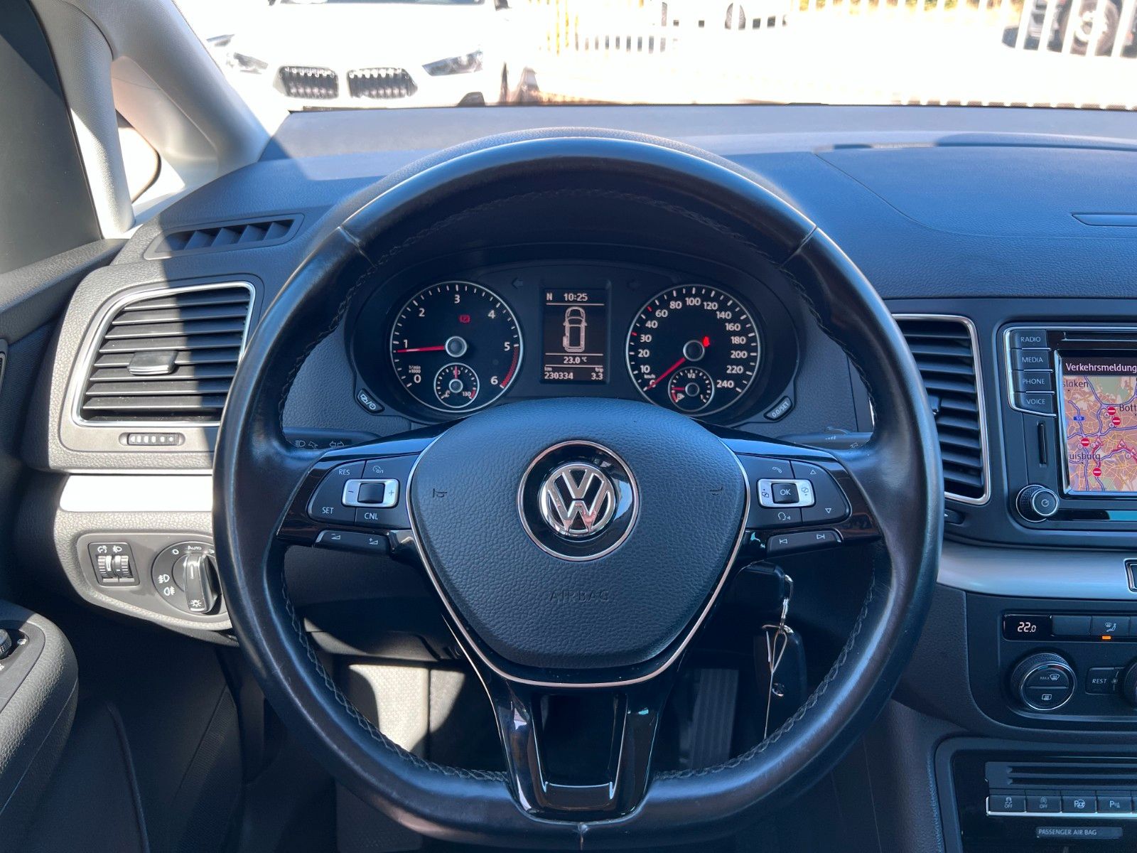 Купить Volkswagen Sharan 2.0 TDi Comfortline Navi Cam 1.Hand в Литве | фото №13 | Unis.lt