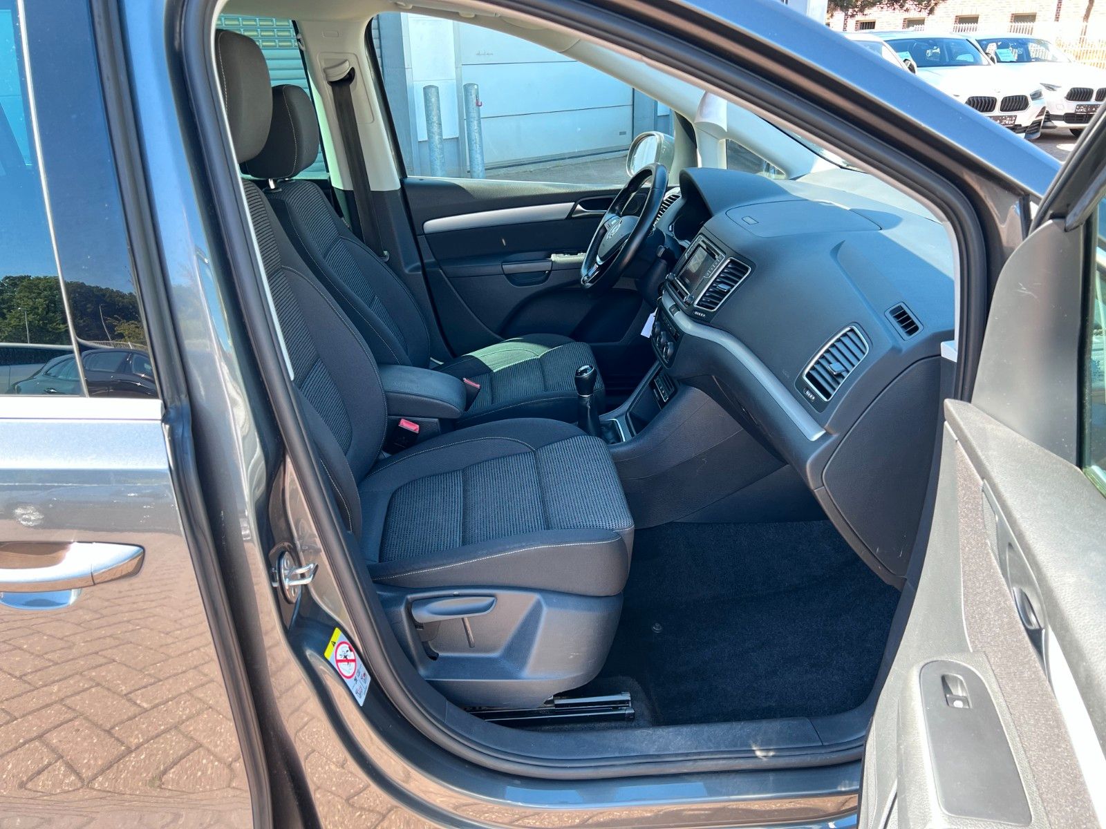 Купить Volkswagen Sharan 2.0 TDi Comfortline Navi Cam 1.Hand в Литве | фото №26 | Unis.lt