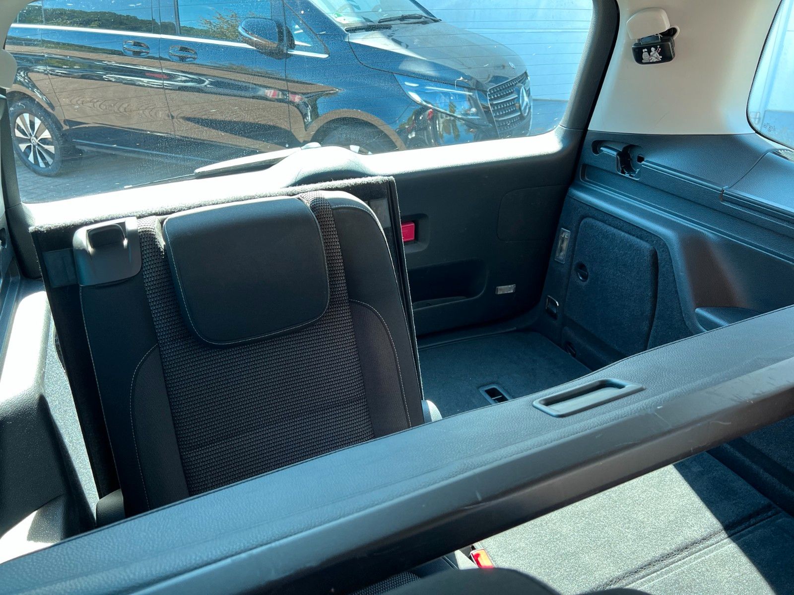 Купить Volkswagen Sharan 2.0 TDi Comfortline Navi Cam 1.Hand в Литве | фото №28 | Unis.lt