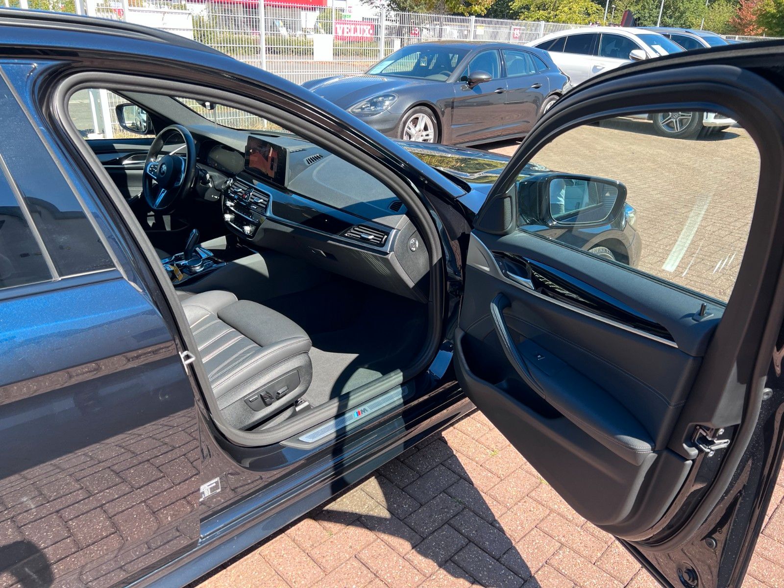 pirkite Lietuvoje BMW 530 d Touring xDrive M Sport Shadow Line | nuotrauka №34 | Unis.lt