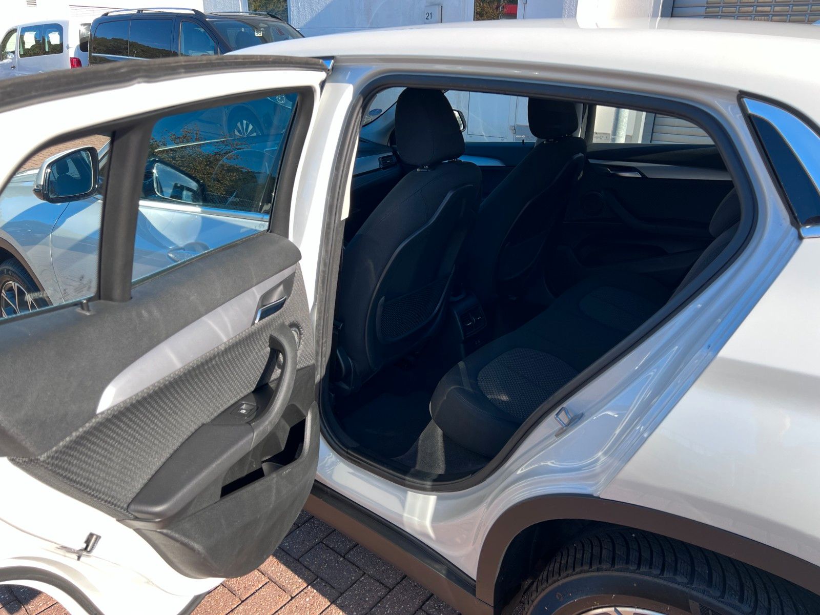 pirkite Lietuvoje BMW X2 sDrive18 Benzin Aut Navi Cam LED 1.Hand | nuotrauka №23 | Unis.lt