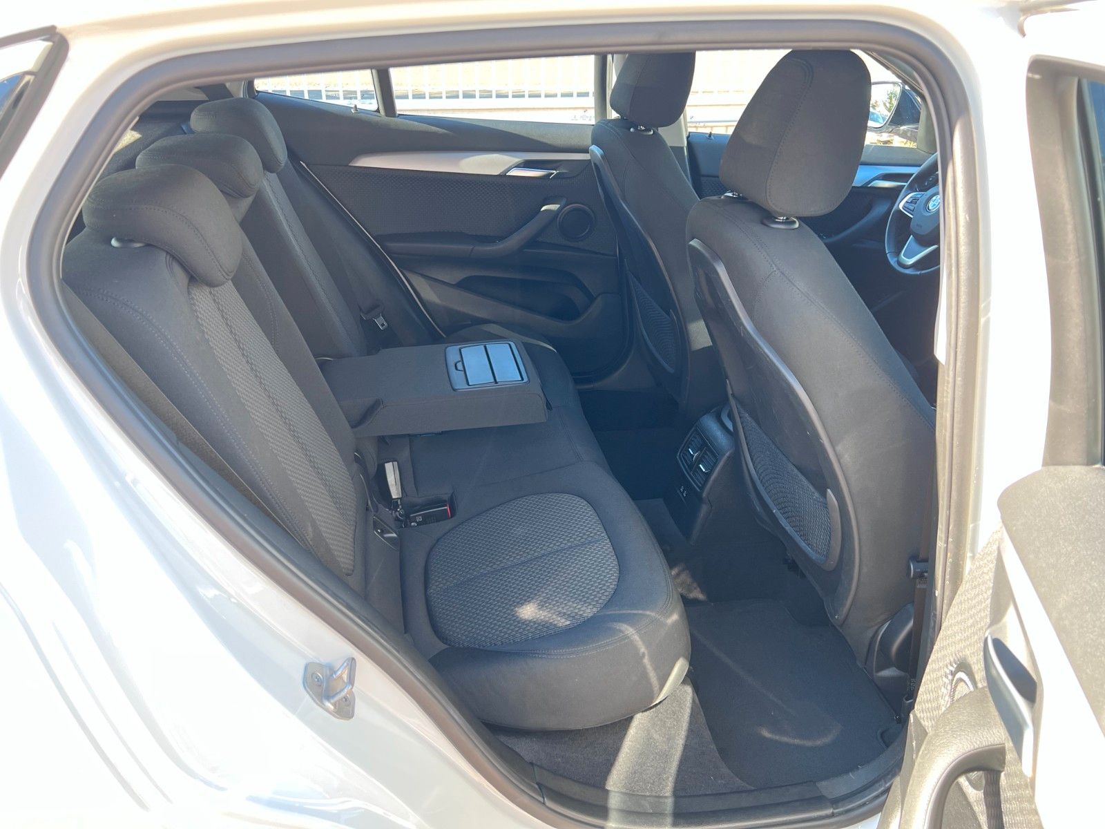 pirkite Lietuvoje BMW X2 sDrive18 Benzin Aut Navi Cam LED 1.Hand | nuotrauka №26 | Unis.lt