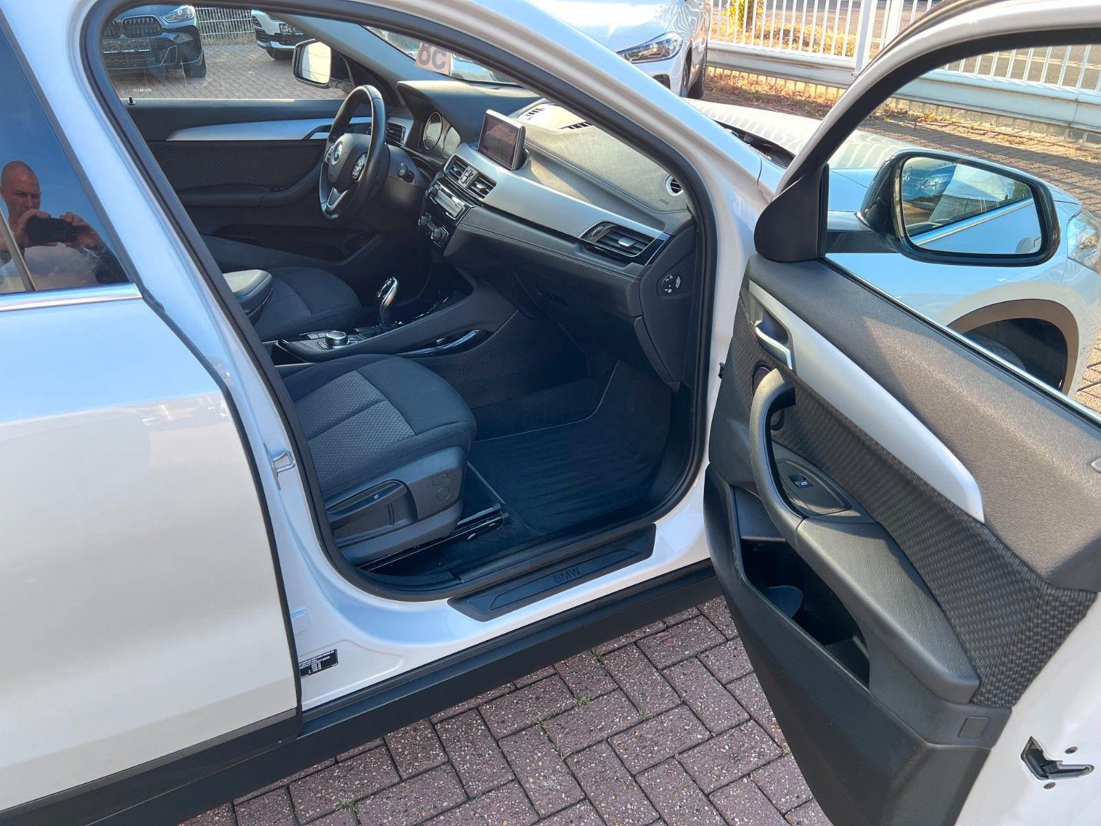 pirkite Lietuvoje BMW X2 sDrive18i Advantage Navi LED Cam 1.Hand | nuotrauka №25 | Unis.lt