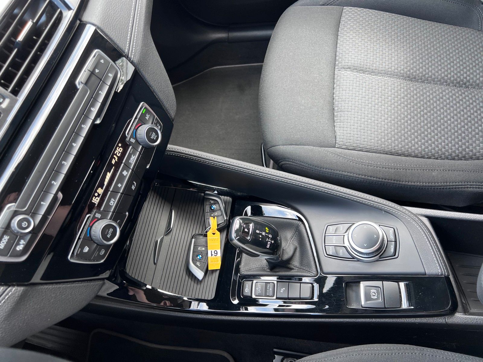 pirkite Lietuvoje BMW X2 sDrive18i Automatik Navi LED Cam 1.Hand | nuotrauka №21 | Unis.lt