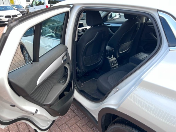 pirkite Lietuvoje BMW X2 sDrive18i Automatik Navi LED Cam 1.Hand | nuotrauka №24 | Unis.lt