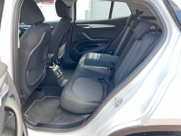 pirkite Lietuvoje BMW X2 sDrive18i Automatik Navi LED Cam 1.Hand | nuotrauka №25 | Unis.lt