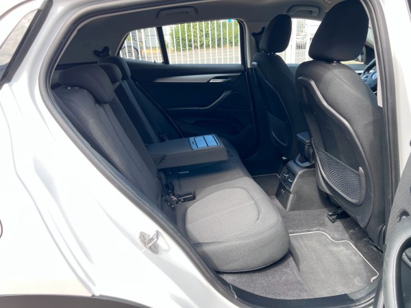 pirkite Lietuvoje BMW X2 sDrive18i Automatik Navi LED Cam 1.Hand | nuotrauka №27 | Unis.lt