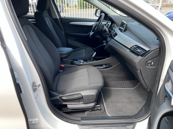 pirkite Lietuvoje BMW X2 sDrive18i Automatik Navi LED Cam 1.Hand | nuotrauka №30 | Unis.lt