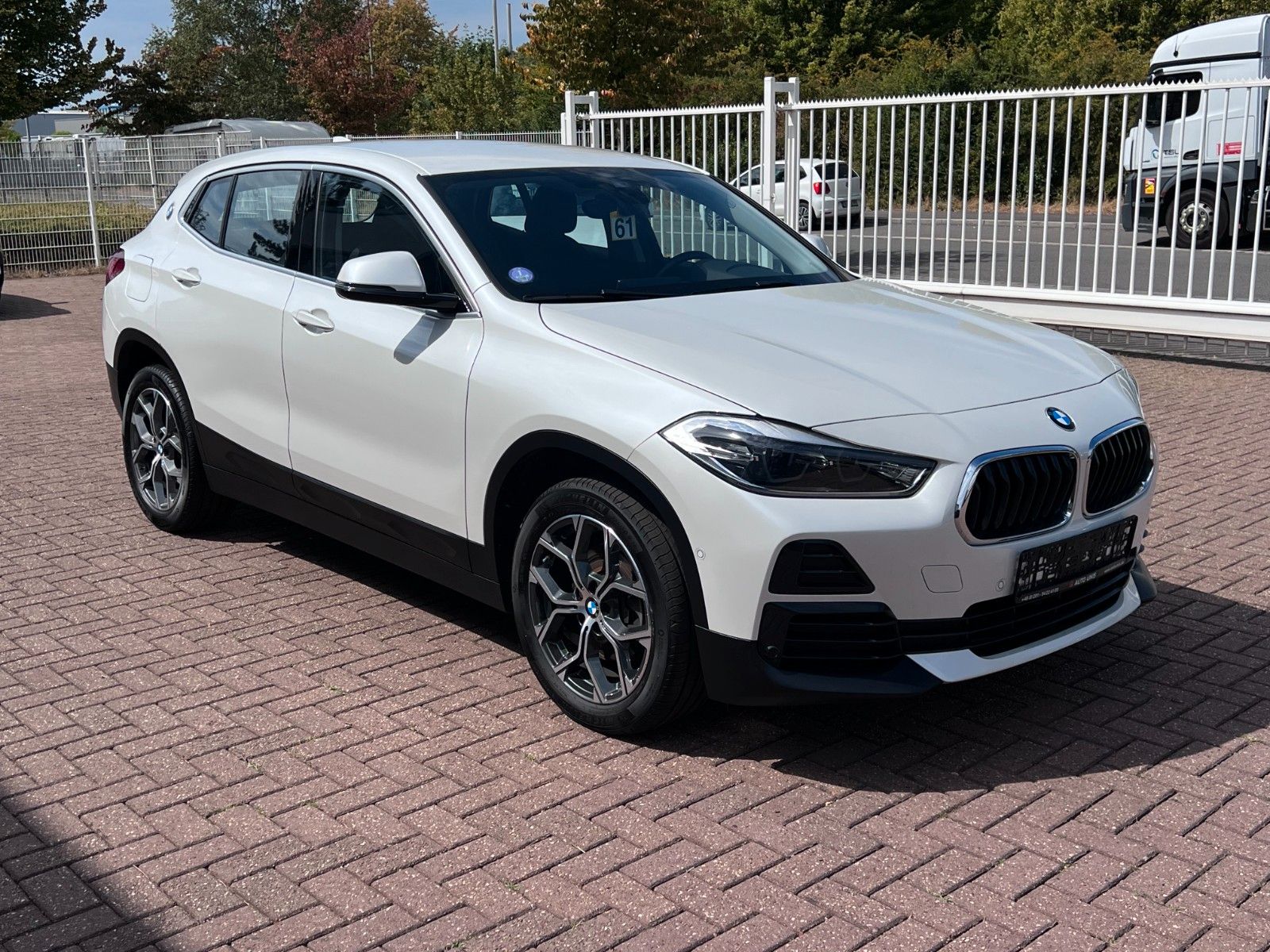 pirkite Lietuvoje BMW X2 sDrive18i Automatik Navi LED Cam 1.Hand | nuotrauka №7 | Unis.lt