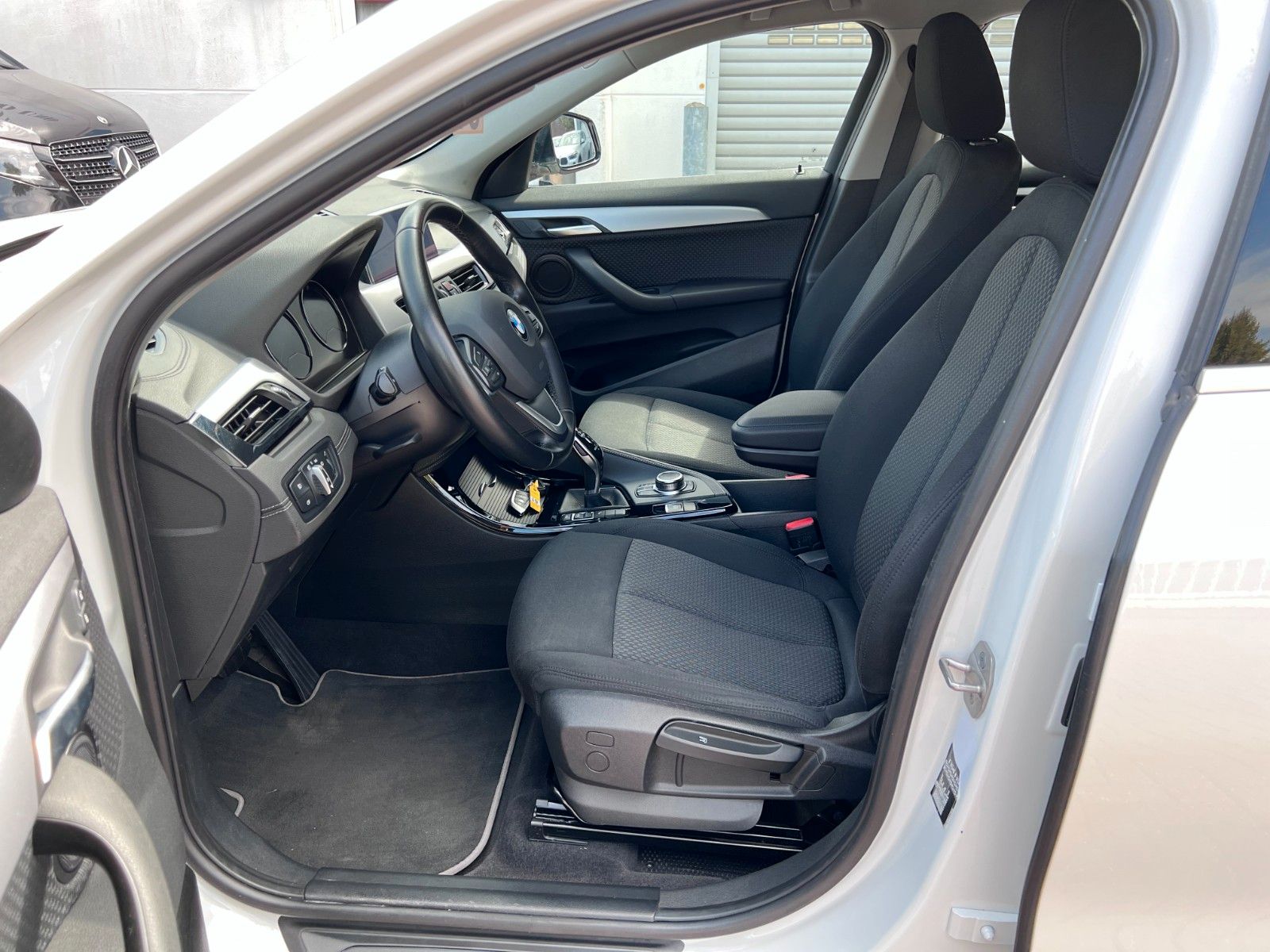 pirkite Lietuvoje BMW X2 sDrive18i Automatik Navi LED Cam 1.Hand | nuotrauka №10 | Unis.lt