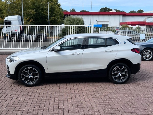 pirkite Lietuvoje BMW X2 sDrive18i Automatik Navi Cam LED 1.Hand | nuotrauka №2 | Unis.lt