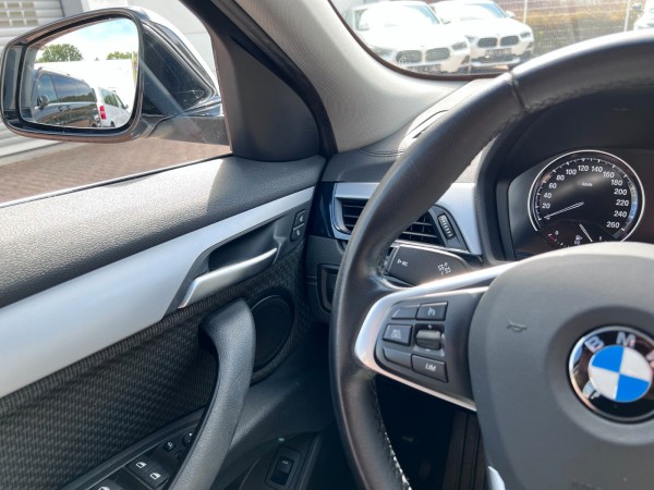 pirkite Lietuvoje BMW X2 sDrive18i Automatik Navi Cam LED 1.Hand | nuotrauka №15 | Unis.lt