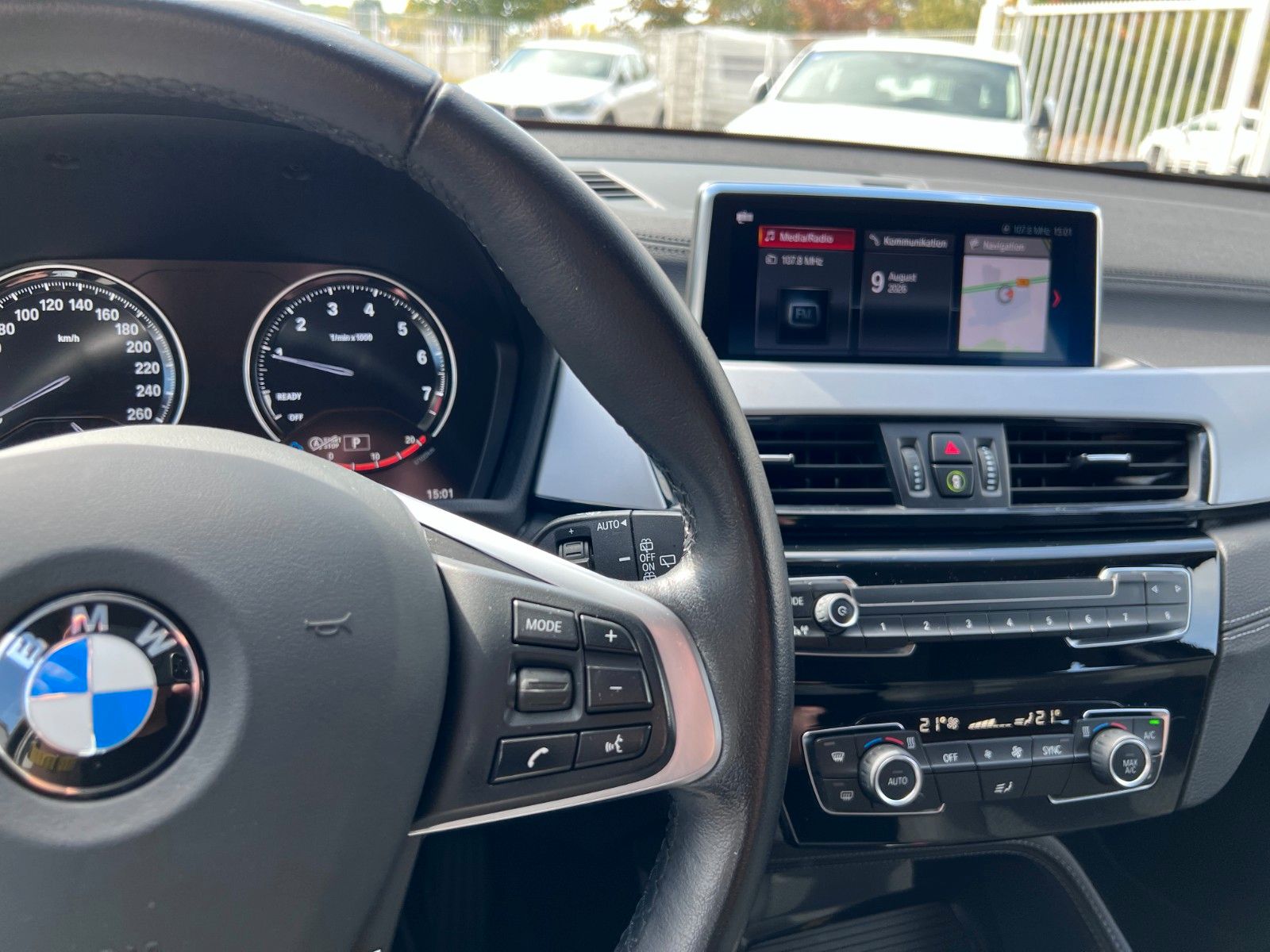 pirkite Lietuvoje BMW X2 sDrive18i Automatik Navi Cam LED 1.Hand | nuotrauka №16 | Unis.lt