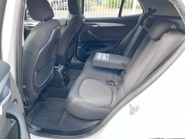 pirkite Lietuvoje BMW X2 sDrive18i Automatik Navi Cam LED 1.Hand | nuotrauka №23 | Unis.lt