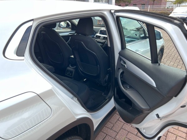 pirkite Lietuvoje BMW X2 sDrive18i Automatik Navi Cam LED 1.Hand | nuotrauka №27 | Unis.lt
