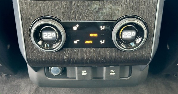Buy Land Rover Range Rover Sport Plug-in*HSE*Scheckheft*1.Hand Lithuania | img №23 | Unis.lt