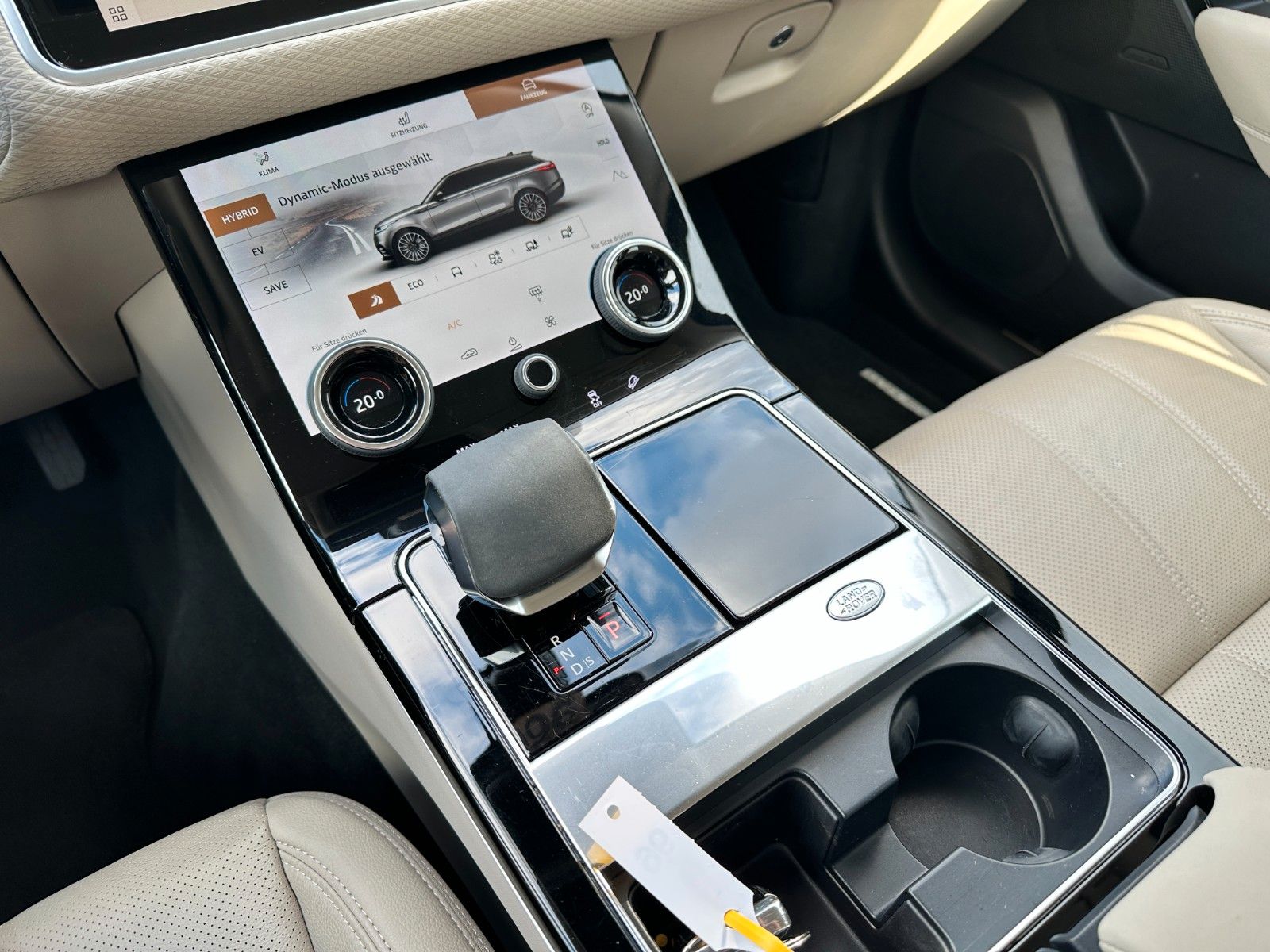 pirkite Lietuvoje Land Rover Range Rover Velar P400e AWD Plug-in Led Cam | nuotrauka №17 | Unis.lt