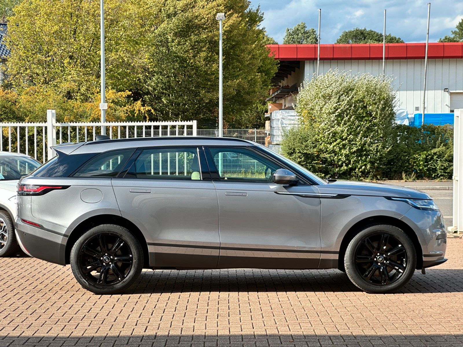 pirkite Lietuvoje Land Rover Range Rover Velar P400e AWD Plug-in Led Cam | nuotrauka №7 | Unis.lt