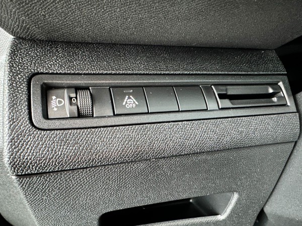 Buy Peugeot 3008 Kamera*Klima*Einparkhilfe*Scheckheft*1.Hand Lithuania | img №8 | Unis.lt