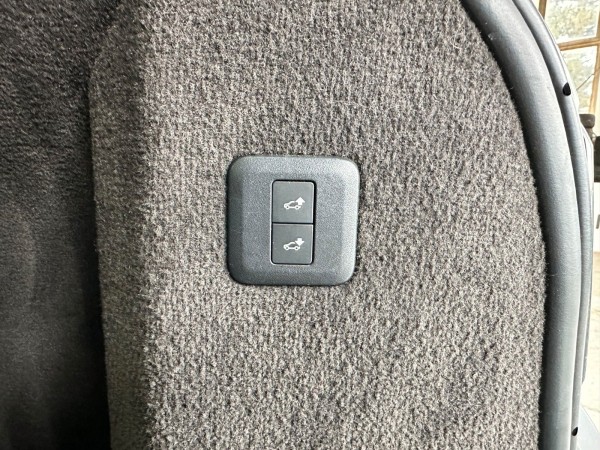 Buy Land Rover Range Rover Sport Plug-in*HSE*AWD*Scheckheft Lithuania | img №23 | Unis.lt