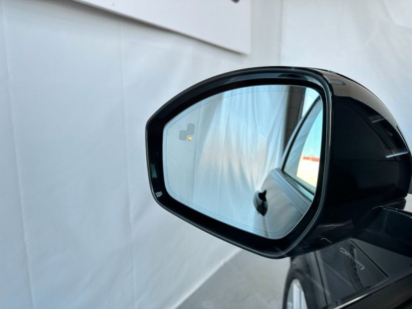 Buy Land Rover Discovery Sport AWD*Head Up*Leder*Scheckheft Lithuania | img №21 | Unis.lt