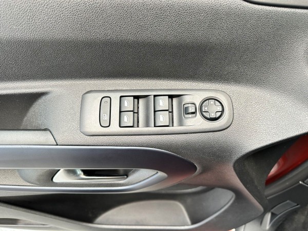 Buy Peugeot Rifter Automatik*Navi*5 sitze*Scheckheft*1.Hand Lithuania | img №7 | Unis.lt