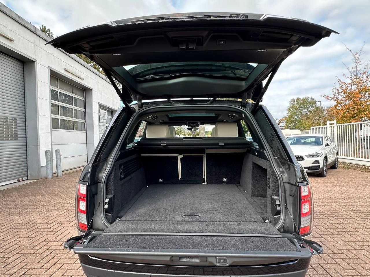 Купить Land Rover Range Rover Autobiography в Литве | фото №27 | Unis.lt