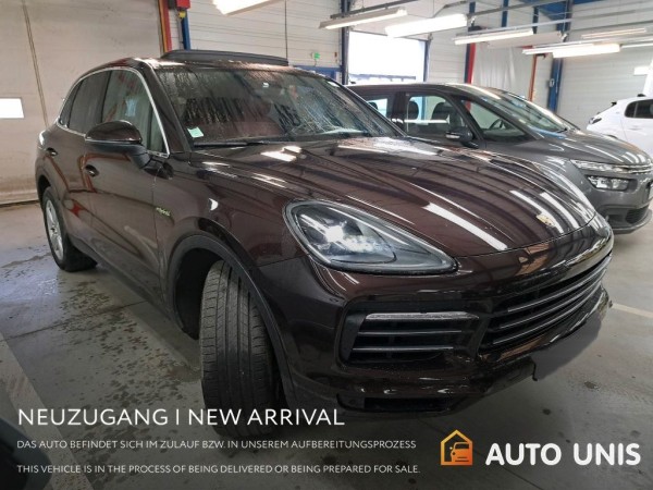 Buy Porsche Cayenne | 3.0 Plug-In| Automatik Lithuania | img №2 | Unis.lt