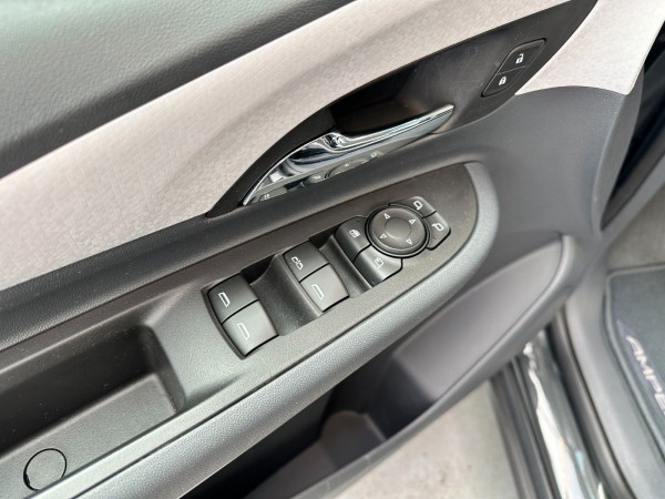 Buy Opel Ampera-E Klima*Einparkhilfe*Scheckheft*1.Hand Lithuania | img №7 | Unis.lt