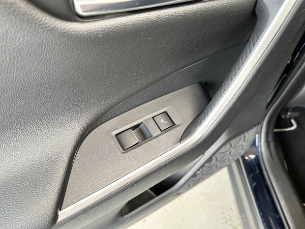 Купить Toyota RAV 4 | 2.5 Hybrid | 4WD в Литве | фото №17 | Unis.lt