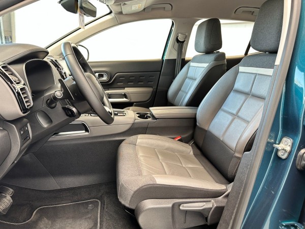 Купить Citroën C5 Aircross Plug-in*Kamera*Navi*Klima*1.Hand в Литве | фото №11 | Unis.lt