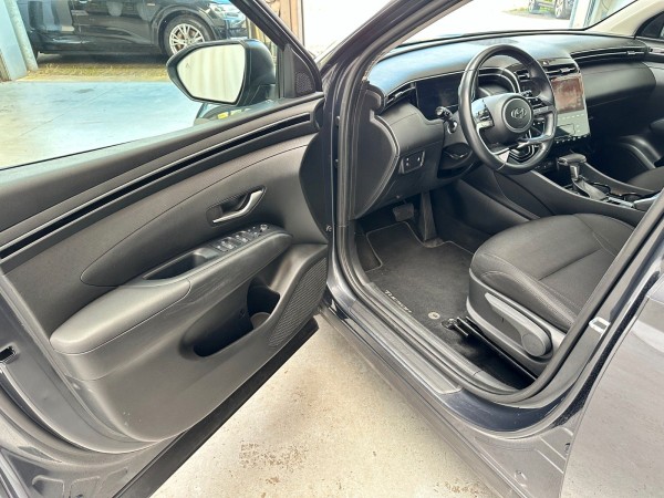 Buy Hyundai TUCSON Hybrid 48V*Kamera*Klima*Scheckheft*1.Hand Lithuania | img №18 | Unis.lt