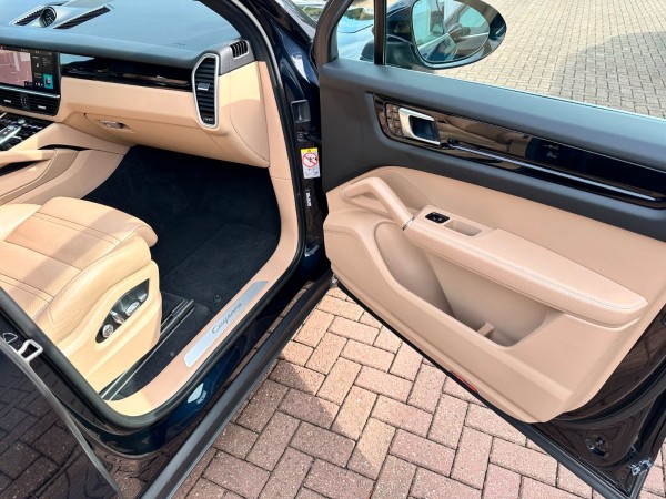 pirkite Lietuvoje Porsche Cayenne E-Hybrid Chrono Plug-in Cam Pan 1.Hand | nuotrauka №32 | Unis.lt