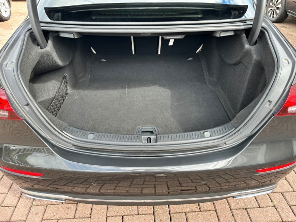 pirkite Lietuvoje Mercedes-Benz E 200d Limousine Led Cam Navi 1.Hand | nuotrauka №28 | Unis.lt