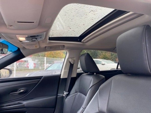 pirkite Lietuvoje Lexus ES 300h Hybrid Cam Navi Scheckheft 1.Hand | nuotrauka №17 | Unis.lt