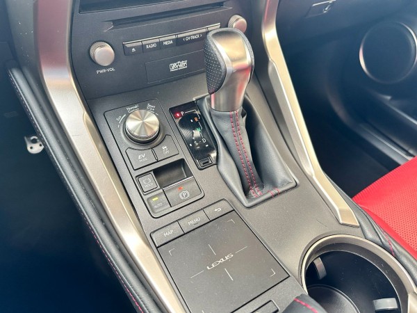 Купить  NX 300h 2.5 Hybrid | AWD |  F-Sport в Литве | фото №16 | Unis.lt