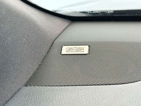 Купить  NX 300h 2.5 Hybrid | AWD |  F-Sport в Литве | фото №21 | Unis.lt