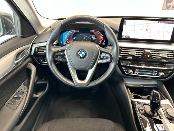 Купить BMW 520d Touring  xDrive*Active Guard*Scheckheft в Литве | фото №11 | Unis.lt