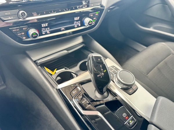 Купить BMW 520d Touring  xDrive*Active Guard*Scheckheft в Литве | фото №13 | Unis.lt