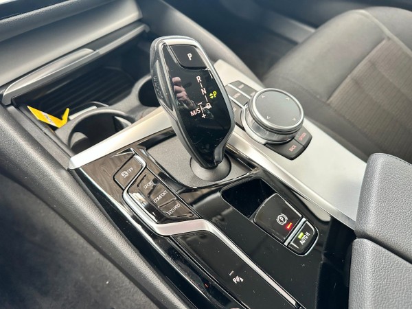 Купить BMW 520d Touring  xDrive*Active Guard*Scheckheft в Литве | фото №14 | Unis.lt