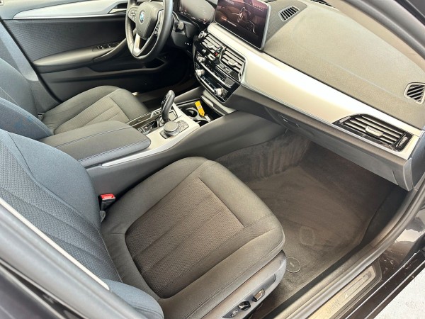 Купить BMW 520d Touring  xDrive*Active Guard*Scheckheft в Литве | фото №21 | Unis.lt