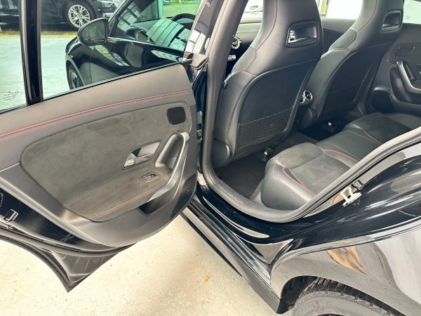 Buy Mercedes-Benz CLA 180D AMG Line*Alkantara*Kamera*Klima*1.Hand Lithuania | img №21 | Unis.lt