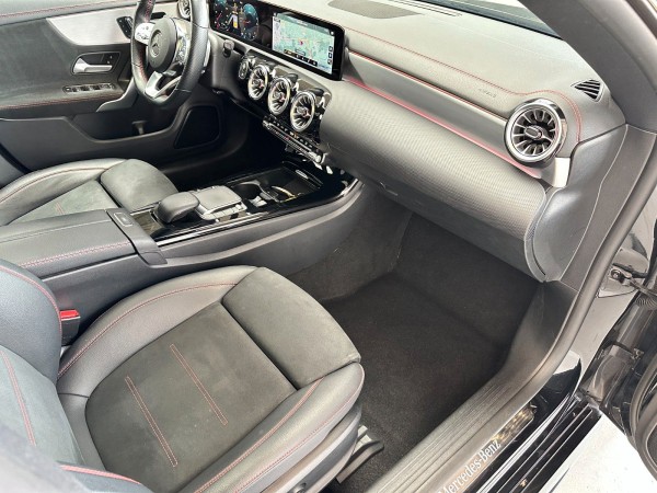 Buy Mercedes-Benz CLA 180D AMG Line*Alkantara*Kamera*Klima*1.Hand Lithuania | img №22 | Unis.lt