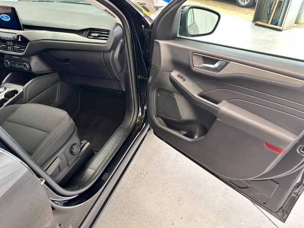 pirkite Lietuvoje  Kuga Hybrid*Titanium*Kamera*Nav*Scheckheft*1Hand | nuotrauka №20 | Unis.lt