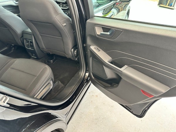 pirkite Lietuvoje  Kuga Hybrid*Titanium*Kamera*Nav*Scheckheft*1Hand | nuotrauka №21 | Unis.lt